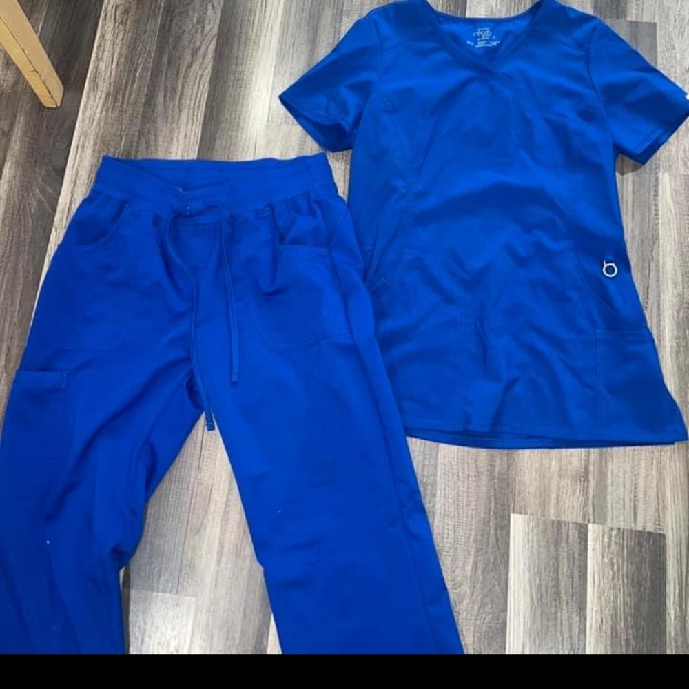 Scrub set. Size small